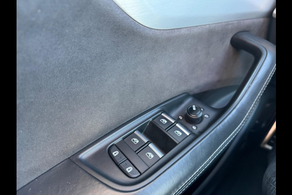 Audi Q8 55 TFSI quattro S Line 340 PK Pano Leder Camera Trekhaak