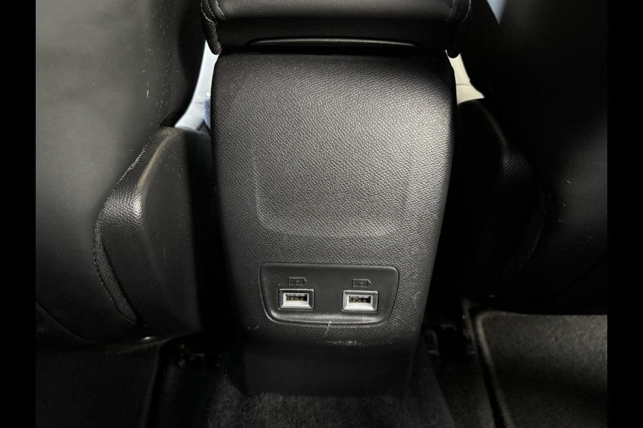 Peugeot e-2008 EV Allure Pack 50 kWh Allseason | Navigatie | Achteruitrijcamera |
