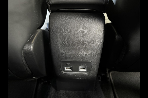 Peugeot e-2008 EV Allure Pack 50 kWh Allseason | Navigatie | Achteruitrijcamera |