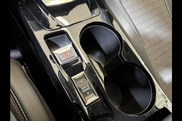 Peugeot e-2008 EV Allure Pack 50 kWh Allseason | Navigatie | Achteruitrijcamera |