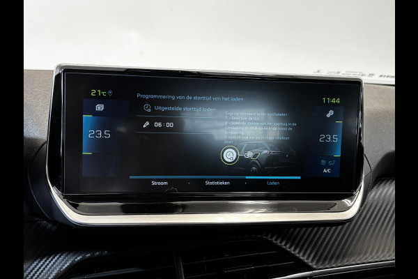 Peugeot e-2008 EV Allure Pack 50 kWh Allseason | Navigatie | Achteruitrijcamera |