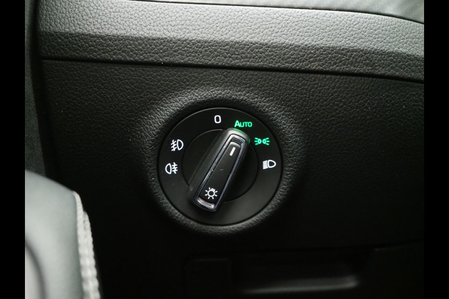 Škoda Superb Combi 1.4 TSI iV Sportline | Panoramadak | Trekhaak | Sportstoelen | Canton | Keyless | Adaptive Cruise | Carplay