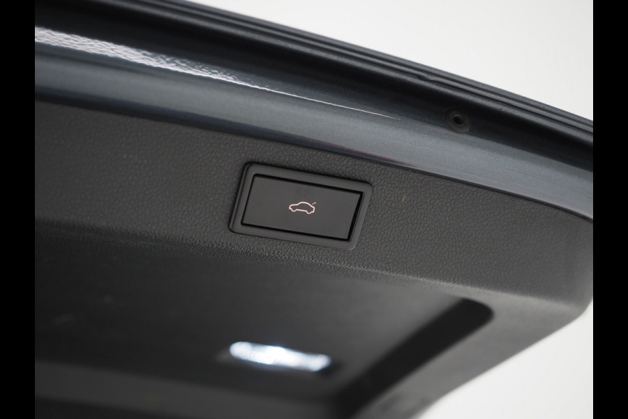 Škoda Superb Combi 1.4 TSI iV Sportline | Panoramadak | Trekhaak | Sportstoelen | Canton | Keyless | Adaptive Cruise | Carplay