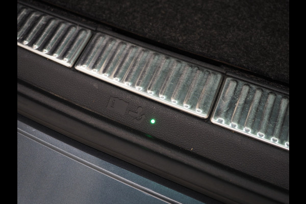 Škoda Superb Combi 1.4 TSI iV Sportline | Panoramadak | Trekhaak | Sportstoelen | Canton | Keyless | Adaptive Cruise | Carplay