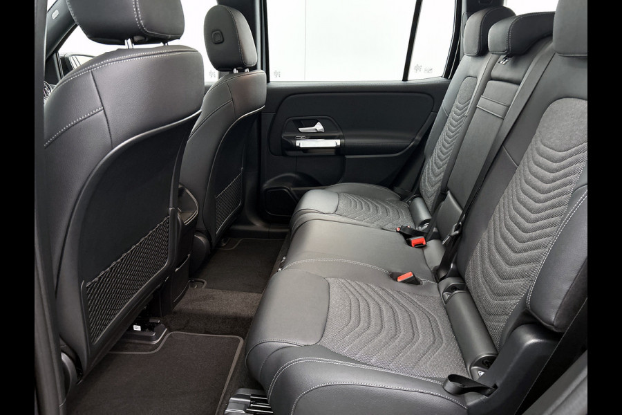 Mercedes-Benz EQB 250+ Business Solution Luxury 71 kWh | Panoramaschuifdak | Smartphone integratie | Extra USB-poorten | Stoelverwarming | Sfeerverlichting | Easypack achterklep | Dodehoekassistent |