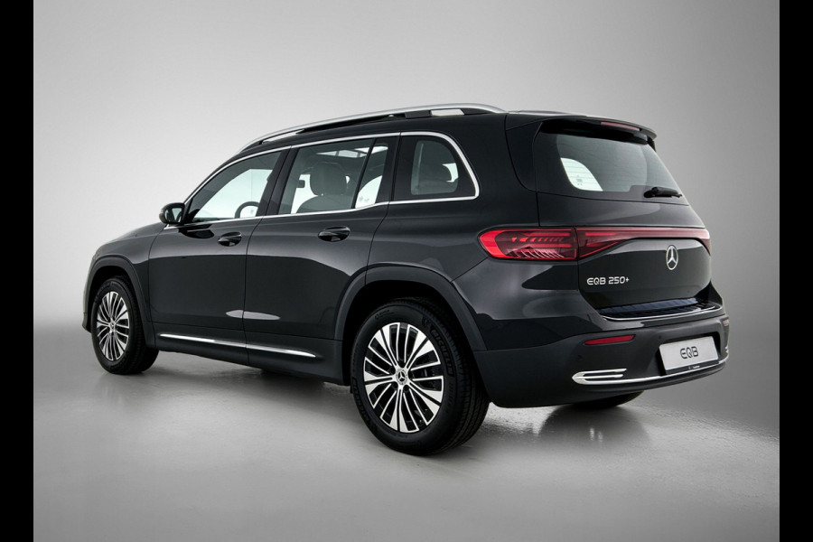 Mercedes-Benz EQB 250+ Business Solution Luxury 71 kWh | Panoramaschuifdak | Smartphone integratie | Extra USB-poorten | Stoelverwarming | Sfeerverlichting | Easypack achterklep | Dodehoekassistent |