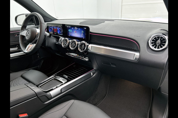 Mercedes-Benz EQB 250+ Business Solution Luxury 71 kWh | Panoramaschuifdak | Smartphone integratie | Extra USB-poorten | Stoelverwarming | Sfeerverlichting | Easypack achterklep | Dodehoekassistent |