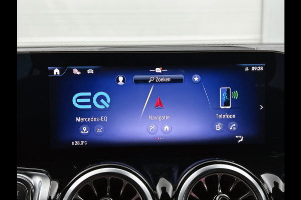 Mercedes-Benz EQB 250+ Business Solution Luxury 71 kWh | Panoramaschuifdak | Smartphone integratie | Extra USB-poorten | Stoelverwarming | Sfeerverlichting | Easypack achterklep | Dodehoekassistent |