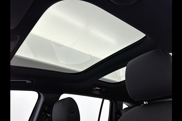 Mercedes-Benz EQB 250+ Business Solution Luxury 71 kWh | Panoramaschuifdak | Smartphone integratie | Extra USB-poorten | Stoelverwarming | Sfeerverlichting | Easypack achterklep | Dodehoekassistent |