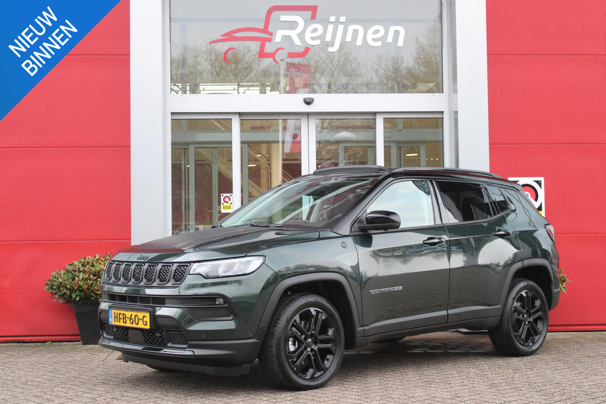 Jeep Compass 1.5T 145PK e-Hybrid NORTH STAR | SCHUIF/KANTEL DAK | UNIEKE KLEUR! "TECHNO GREEN" | WINTERPACK: STOEL/STUUR/PARKEERNSENSOREN/RUITENSPROEIER VERWARMBAAR | SAFETY PACK: 360° CAMERA/DODEHOEK BEWAKING/BUITENSPIEGELS MET INSTAPVERLICHTING | 10,1" TOUCHSCREEN MET NAVIGATIE/ADAPTIVE CRUISE CONTROL INCL LANE CENTERING ASSIST/VERKEERSBORDEN INFORMATIE/DRAADLOZE TELEFOONLADER/HANDSFREE ELEKTRISCH BEDIENBARE ACHTERKLEP | PREMIUM AUDIO SYSTEEM MET 9 SPEAKERS & SUBWOOVER "ALPINE" | KEYLESS ENTRY | DRAADLOZE APPLE CARPLAY/ANDROID AUTO | 18" LICHTMETALEN VELGEN | TWO TONE ZWART DAK |