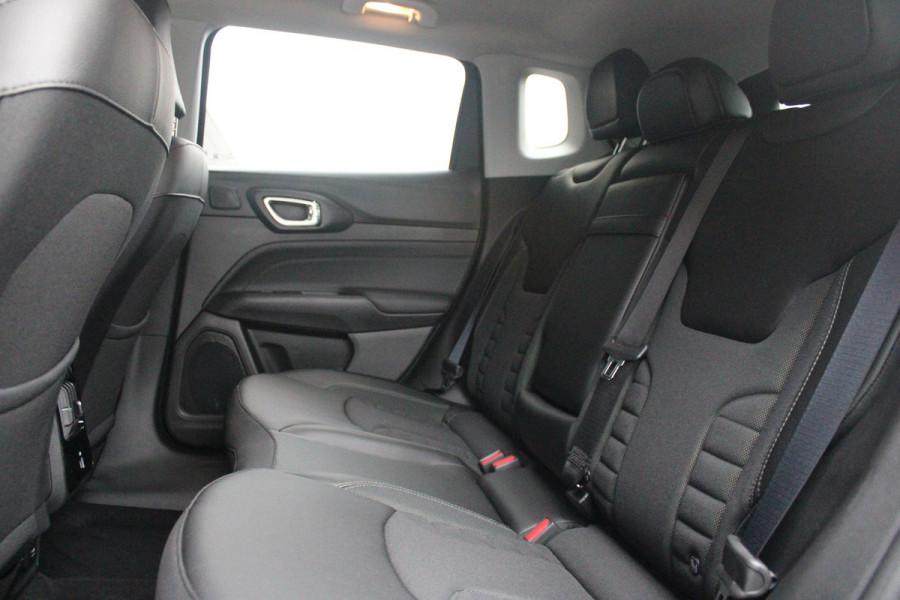 Jeep Compass 1.5T 145PK e-Hybrid NORTH STAR | SCHUIF/KANTEL DAK | UNIEKE KLEUR! "TECHNO GREEN" | WINTERPACK: STOEL/STUUR/PARKEERNSENSOREN/RUITENSPROEIER VERWARMBAAR | SAFETY PACK: 360° CAMERA/DODEHOEK BEWAKING/BUITENSPIEGELS MET INSTAPVERLICHTING | 10,1" TOUCHSCREEN MET NAVIGATIE/ADAPTIVE CRUISE CONTROL INCL LANE CENTERING ASSIST/VERKEERSBORDEN INFORMATIE/DRAADLOZE TELEFOONLADER/HANDSFREE ELEKTRISCH BEDIENBARE ACHTERKLEP | PREMIUM AUDIO SYSTEEM MET 9 SPEAKERS & SUBWOOVER "ALPINE" | KEYLESS ENTRY | DRAADLOZE APPLE CARPLAY/ANDROID AUTO | 18" LICHTMETALEN VELGEN | TWO TONE ZWART DAK |