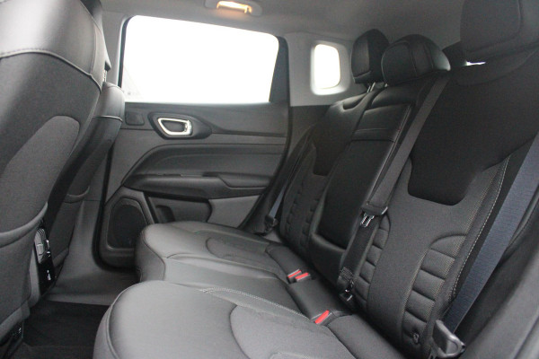 Jeep Compass 1.5T 145PK e-Hybrid NORTH STAR | SCHUIF/KANTEL DAK | UNIEKE KLEUR! "TECHNO GREEN" | WINTERPACK: STOEL/STUUR/PARKEERNSENSOREN/RUITENSPROEIER VERWARMBAAR | SAFETY PACK: 360° CAMERA/DODEHOEK BEWAKING/BUITENSPIEGELS MET INSTAPVERLICHTING | 10,1" TOUCHSCREEN MET NAVIGATIE/ADAPTIVE CRUISE CONTROL INCL LANE CENTERING ASSIST/VERKEERSBORDEN INFORMATIE/DRAADLOZE TELEFOONLADER/HANDSFREE ELEKTRISCH BEDIENBARE ACHTERKLEP | PREMIUM AUDIO SYSTEEM MET 9 SPEAKERS & SUBWOOVER "ALPINE" | KEYLESS ENTRY | DRAADLOZE APPLE CARPLAY/ANDROID AUTO | 18" LICHTMETALEN VELGEN | TWO TONE ZWART DAK |