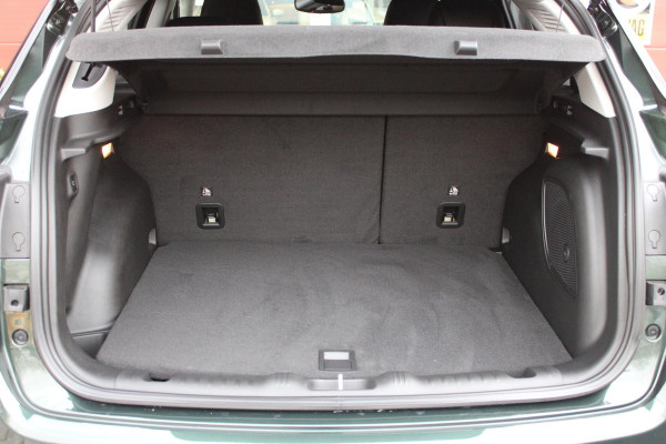 Jeep Compass 1.5T 145PK e-Hybrid NORTH STAR | SCHUIF/KANTEL DAK | UNIEKE KLEUR! "TECHNO GREEN" | WINTERPACK: STOEL/STUUR/PARKEERNSENSOREN/RUITENSPROEIER VERWARMBAAR | SAFETY PACK: 360° CAMERA/DODEHOEK BEWAKING/BUITENSPIEGELS MET INSTAPVERLICHTING | 10,1" TOUCHSCREEN MET NAVIGATIE/ADAPTIVE CRUISE CONTROL INCL LANE CENTERING ASSIST/VERKEERSBORDEN INFORMATIE/DRAADLOZE TELEFOONLADER/HANDSFREE ELEKTRISCH BEDIENBARE ACHTERKLEP | PREMIUM AUDIO SYSTEEM MET 9 SPEAKERS & SUBWOOVER "ALPINE" | KEYLESS ENTRY | DRAADLOZE APPLE CARPLAY/ANDROID AUTO | 18" LICHTMETALEN VELGEN | TWO TONE ZWART DAK |