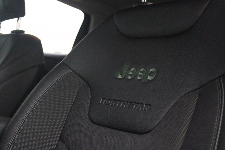 Jeep Compass 1.5T 145PK e-Hybrid NORTH STAR | SCHUIF/KANTEL DAK | UNIEKE KLEUR! "TECHNO GREEN" | WINTERPACK: STOEL/STUUR/PARKEERNSENSOREN/RUITENSPROEIER VERWARMBAAR | SAFETY PACK: 360° CAMERA/DODEHOEK BEWAKING/BUITENSPIEGELS MET INSTAPVERLICHTING | 10,1" TOUCHSCREEN MET NAVIGATIE/ADAPTIVE CRUISE CONTROL INCL LANE CENTERING ASSIST/VERKEERSBORDEN INFORMATIE/DRAADLOZE TELEFOONLADER/HANDSFREE ELEKTRISCH BEDIENBARE ACHTERKLEP | PREMIUM AUDIO SYSTEEM MET 9 SPEAKERS & SUBWOOVER "ALPINE" | KEYLESS ENTRY | DRAADLOZE APPLE CARPLAY/ANDROID AUTO | 18" LICHTMETALEN VELGEN | TWO TONE ZWART DAK |