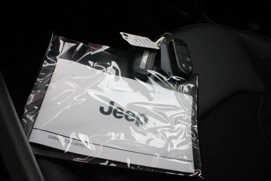 Jeep Compass 1.5T 145PK e-Hybrid NORTH STAR | SCHUIF/KANTEL DAK | UNIEKE KLEUR! "TECHNO GREEN" | WINTERPACK: STOEL/STUUR/PARKEERNSENSOREN/RUITENSPROEIER VERWARMBAAR | SAFETY PACK: 360° CAMERA/DODEHOEK BEWAKING/BUITENSPIEGELS MET INSTAPVERLICHTING | 10,1" TOUCHSCREEN MET NAVIGATIE/ADAPTIVE CRUISE CONTROL INCL LANE CENTERING ASSIST/VERKEERSBORDEN INFORMATIE/DRAADLOZE TELEFOONLADER/HANDSFREE ELEKTRISCH BEDIENBARE ACHTERKLEP | PREMIUM AUDIO SYSTEEM MET 9 SPEAKERS & SUBWOOVER "ALPINE" | KEYLESS ENTRY | DRAADLOZE APPLE CARPLAY/ANDROID AUTO | 18" LICHTMETALEN VELGEN | TWO TONE ZWART DAK |