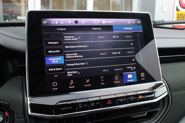 Jeep Compass 1.5T 145PK e-Hybrid NORTH STAR | SCHUIF/KANTEL DAK | UNIEKE KLEUR! "TECHNO GREEN" | WINTERPACK: STOEL/STUUR/PARKEERNSENSOREN/RUITENSPROEIER VERWARMBAAR | SAFETY PACK: 360° CAMERA/DODEHOEK BEWAKING/BUITENSPIEGELS MET INSTAPVERLICHTING | 10,1" TOUCHSCREEN MET NAVIGATIE/ADAPTIVE CRUISE CONTROL INCL LANE CENTERING ASSIST/VERKEERSBORDEN INFORMATIE/DRAADLOZE TELEFOONLADER/HANDSFREE ELEKTRISCH BEDIENBARE ACHTERKLEP | PREMIUM AUDIO SYSTEEM MET 9 SPEAKERS & SUBWOOVER "ALPINE" | KEYLESS ENTRY | DRAADLOZE APPLE CARPLAY/ANDROID AUTO | 18" LICHTMETALEN VELGEN | TWO TONE ZWART DAK |