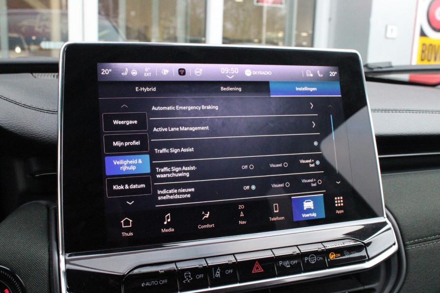 Jeep Compass 1.5T 145PK e-Hybrid NORTH STAR | SCHUIF/KANTEL DAK | UNIEKE KLEUR! "TECHNO GREEN" | WINTERPACK: STOEL/STUUR/PARKEERNSENSOREN/RUITENSPROEIER VERWARMBAAR | SAFETY PACK: 360° CAMERA/DODEHOEK BEWAKING/BUITENSPIEGELS MET INSTAPVERLICHTING | 10,1" TOUCHSCREEN MET NAVIGATIE/ADAPTIVE CRUISE CONTROL INCL LANE CENTERING ASSIST/VERKEERSBORDEN INFORMATIE/DRAADLOZE TELEFOONLADER/HANDSFREE ELEKTRISCH BEDIENBARE ACHTERKLEP | PREMIUM AUDIO SYSTEEM MET 9 SPEAKERS & SUBWOOVER "ALPINE" | KEYLESS ENTRY | DRAADLOZE APPLE CARPLAY/ANDROID AUTO | 18" LICHTMETALEN VELGEN | TWO TONE ZWART DAK |