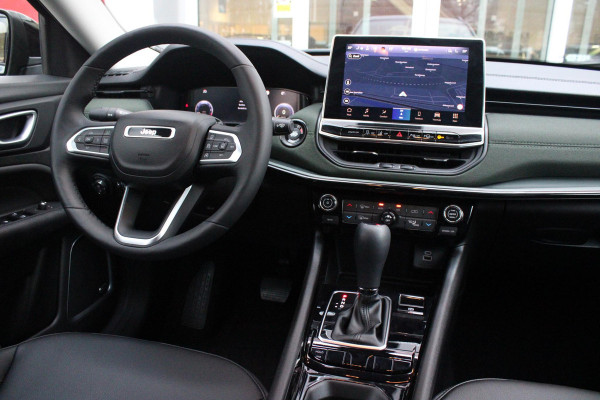 Jeep Compass 1.5T 145PK e-Hybrid NORTH STAR | SCHUIF/KANTEL DAK | UNIEKE KLEUR! "TECHNO GREEN" | WINTERPACK: STOEL/STUUR/PARKEERNSENSOREN/RUITENSPROEIER VERWARMBAAR | SAFETY PACK: 360° CAMERA/DODEHOEK BEWAKING/BUITENSPIEGELS MET INSTAPVERLICHTING | 10,1" TOUCHSCREEN MET NAVIGATIE/ADAPTIVE CRUISE CONTROL INCL LANE CENTERING ASSIST/VERKEERSBORDEN INFORMATIE/DRAADLOZE TELEFOONLADER/HANDSFREE ELEKTRISCH BEDIENBARE ACHTERKLEP | PREMIUM AUDIO SYSTEEM MET 9 SPEAKERS & SUBWOOVER "ALPINE" | KEYLESS ENTRY | DRAADLOZE APPLE CARPLAY/ANDROID AUTO | 18" LICHTMETALEN VELGEN | TWO TONE ZWART DAK |