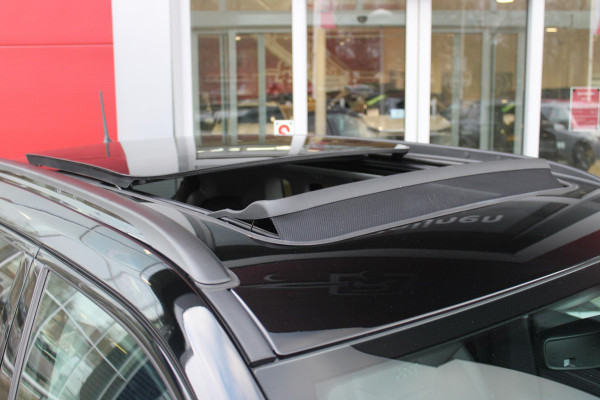 Jeep Compass 1.5T 145PK e-Hybrid NORTH STAR | SCHUIF/KANTEL DAK | UNIEKE KLEUR! "TECHNO GREEN" | WINTERPACK: STOEL/STUUR/PARKEERNSENSOREN/RUITENSPROEIER VERWARMBAAR | SAFETY PACK: 360° CAMERA/DODEHOEK BEWAKING/BUITENSPIEGELS MET INSTAPVERLICHTING | 10,1" TOUCHSCREEN MET NAVIGATIE/ADAPTIVE CRUISE CONTROL INCL LANE CENTERING ASSIST/VERKEERSBORDEN INFORMATIE/DRAADLOZE TELEFOONLADER/HANDSFREE ELEKTRISCH BEDIENBARE ACHTERKLEP | PREMIUM AUDIO SYSTEEM MET 9 SPEAKERS & SUBWOOVER "ALPINE" | KEYLESS ENTRY | DRAADLOZE APPLE CARPLAY/ANDROID AUTO | 18" LICHTMETALEN VELGEN | TWO TONE ZWART DAK |