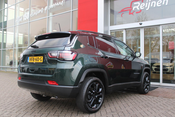 Jeep Compass 1.5T 145PK e-Hybrid NORTH STAR | SCHUIF/KANTEL DAK | UNIEKE KLEUR! "TECHNO GREEN" | WINTERPACK: STOEL/STUUR/PARKEERNSENSOREN/RUITENSPROEIER VERWARMBAAR | SAFETY PACK: 360° CAMERA/DODEHOEK BEWAKING/BUITENSPIEGELS MET INSTAPVERLICHTING | 10,1" TOUCHSCREEN MET NAVIGATIE/ADAPTIVE CRUISE CONTROL INCL LANE CENTERING ASSIST/VERKEERSBORDEN INFORMATIE/DRAADLOZE TELEFOONLADER/HANDSFREE ELEKTRISCH BEDIENBARE ACHTERKLEP | PREMIUM AUDIO SYSTEEM MET 9 SPEAKERS & SUBWOOVER "ALPINE" | KEYLESS ENTRY | DRAADLOZE APPLE CARPLAY/ANDROID AUTO | 18" LICHTMETALEN VELGEN | TWO TONE ZWART DAK |