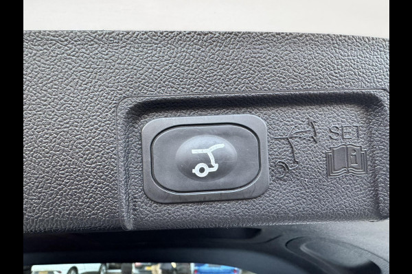 Ford Puma 1.0 EcoBoost Hybrid ST-Line X 125pk Automaat | Adaptieve Cruise | | Panorama dak | 360 graden Camera's | Winterpack | Full LED