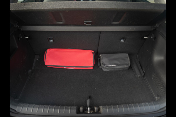 Kia Stonic 1.0 T-GDi MHEV DynamicLine Airco | Achteruitrijcamera | Navigatie via Apple/android auto |