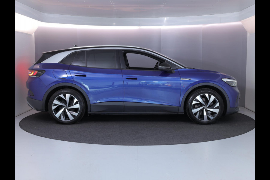 Volkswagen ID.4 First 77 kWh 204 pk | Navigatie | Warmtepomp | Trekhaak (wegklapbaar) | Parkeersensoren | Achteruitrijcamera | Stoelverwarming |SOH 88%