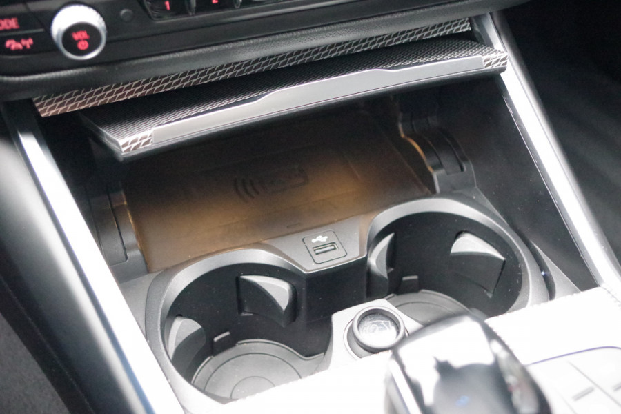 BMW 3-serie 330e 293 PK High Executive M-Sport PHEV, Adap. Cruise Control, Head-Up, Camera, Carplay,