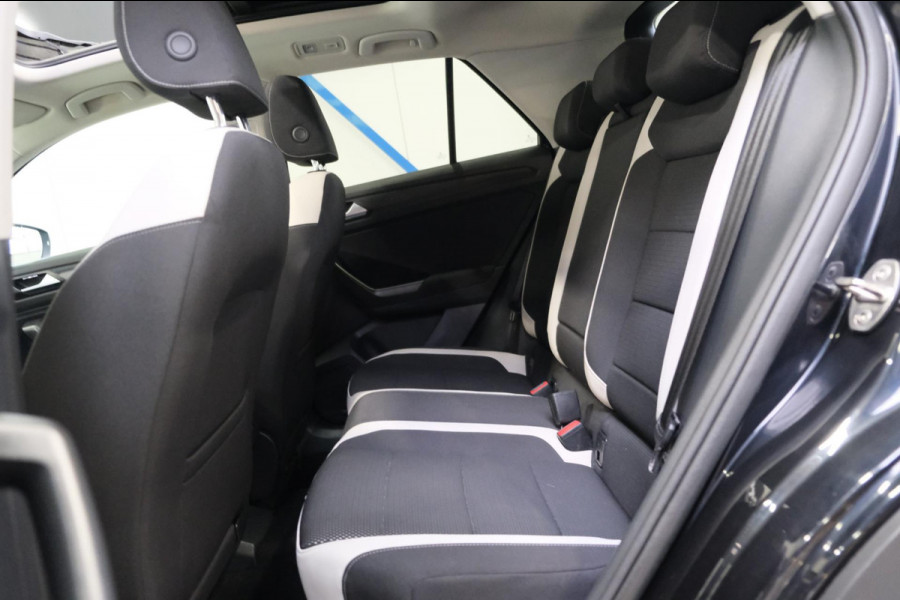 Volkswagen T-Roc 1.0 TSI Sport - N.A.P. Airco, Cruise, Navi, PDC.
