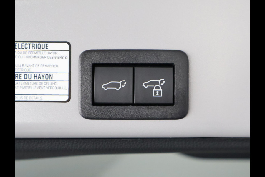 Toyota Yaris Cross 1.5 HYBRID 130 EXECUTIVE GARANTIE 9-2035 LEDER.STUUR/STOELVERW.DODE HOEK SENSOR. PDC V+A.ELEKTR.KOFFERBAK