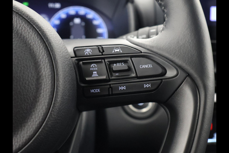 Toyota Yaris Cross 1.5 HYBRID 130 EXECUTIVE GARANTIE 9-2035 LEDER.STUUR/STOELVERW.DODE HOEK SENSOR. PDC V+A.ELEKTR.KOFFERBAK