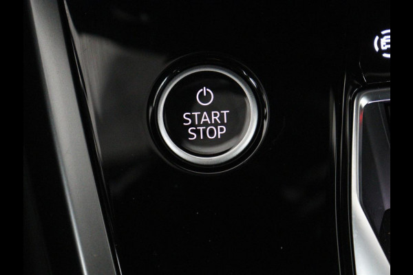 Audi Q4 e-tron 40 Launch edition Advanced 77 kWh | Stoelverwarming | Trekhaak | Adaptive cruise | Camera | Matrix LED | Navigatie | Carplay | Audi Sound | Parkeerhulp