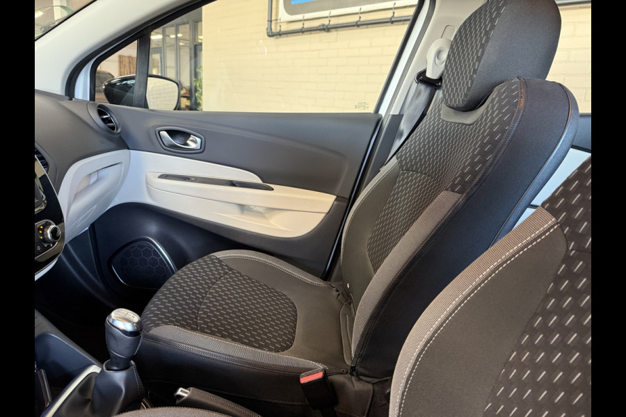 Renault Captur 0.9 TCe Intens | Navi | Clima | Led | 17" | PDC | Bluetooth | Cruise control | 100% onderhouden! Top Staat!