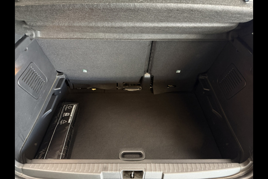 Renault Captur 0.9 TCe Intens | Navi | Clima | Led | 17" | PDC | Bluetooth | Cruise control | 100% onderhouden! Top Staat!