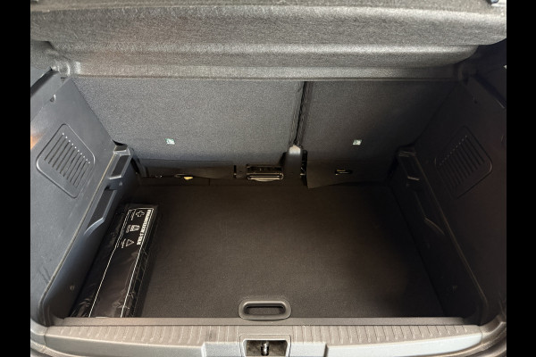 Renault Captur 0.9 TCe Intens | Navi | Clima | Led | 17" | PDC | Bluetooth | Cruise control | 100% onderhouden! Top Staat!