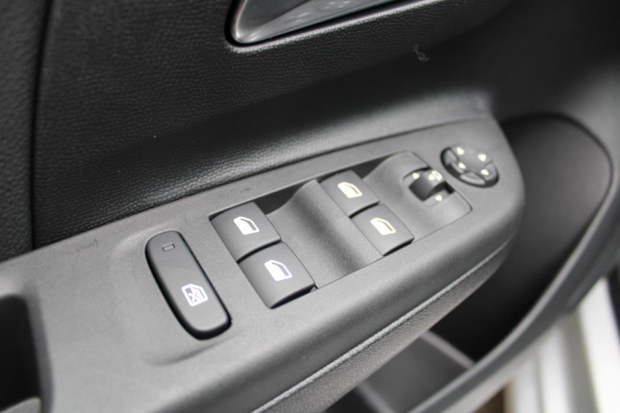 Opel CORSA-E Level 3 50 kWh | NAVIGATIE | CARPLAY | ACHTERUITRIJCAMERA |