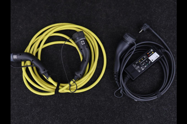 Jeep Compass 4xe 240 Plug-in Hybrid Electric S | Stoel & stuurverwarming | Trekhaak | Adaptive cruise | 360 Camera | Leder | Full LED | Carplay | 19'' | Keyless | Navigatie | PHEV