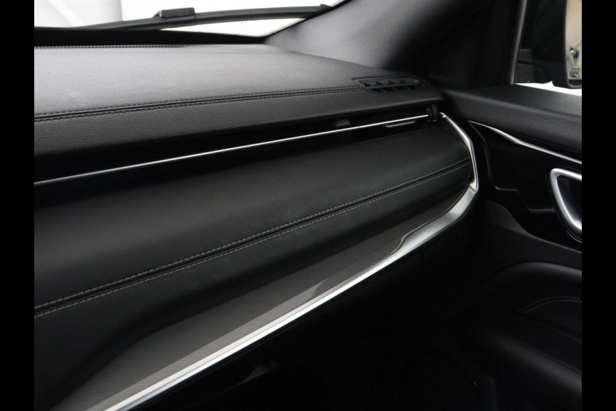 Jeep Compass 4xe 240 Plug-in Hybrid Electric S | Stoel & stuurverwarming | Trekhaak | Adaptive cruise | 360 Camera | Leder | Full LED | Carplay | 19'' | Keyless | Navigatie | PHEV