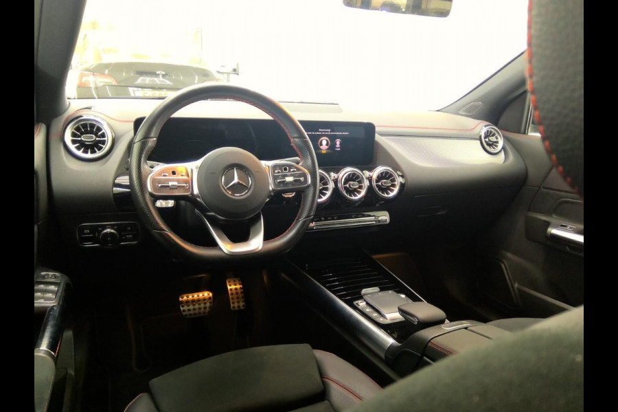 Mercedes-Benz EQA 250 Business Solution AMG 67 kWh Full Options | 42500 km!