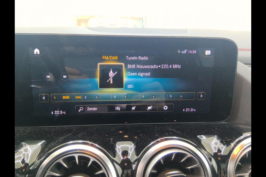 Mercedes-Benz EQA 250 Business Solution AMG 67 kWh Full Options | 42500 km!