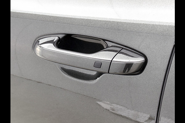 Kia Niro EV 64.8 KWh Nieuw model / Light Edition / Cruise-Adaptief / Navi Full Map / Apple Carplay / Airconditioning Fabrieksgarantie