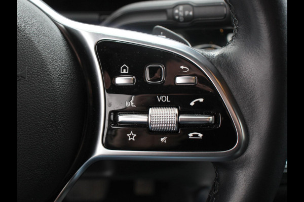 Mercedes-Benz GLA 200 Progressive | Climate control | Parkeersensoren | Apple carplay/ Andriod auto | Verwarmde voorstoelen | LED | Achteruitrijcamera | Adeptive cruise control