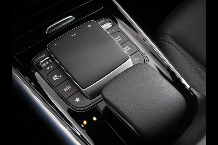 Mercedes-Benz GLA 200 Progressive | Climate control | Parkeersensoren | Apple carplay/ Andriod auto | Verwarmde voorstoelen | LED | Achteruitrijcamera | Adeptive cruise control