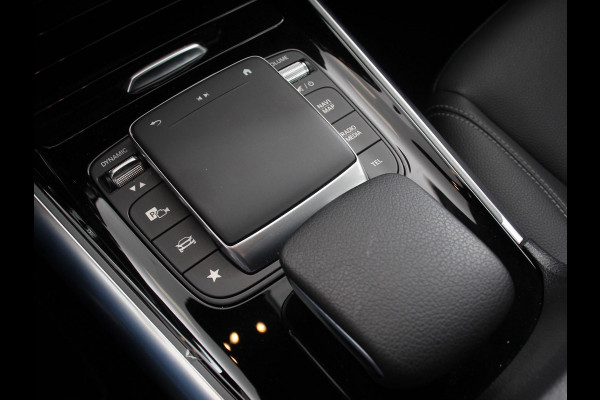 Mercedes-Benz GLA 200 Progressive | Climate control | Parkeersensoren | Apple carplay/ Andriod auto | Verwarmde voorstoelen | LED | Achteruitrijcamera | Adeptive cruise control