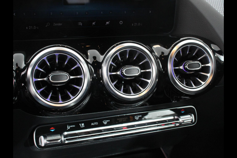 Mercedes-Benz GLA 200 Progressive | Climate control | Parkeersensoren | Apple carplay/ Andriod auto | Verwarmde voorstoelen | LED | Achteruitrijcamera | Adeptive cruise control