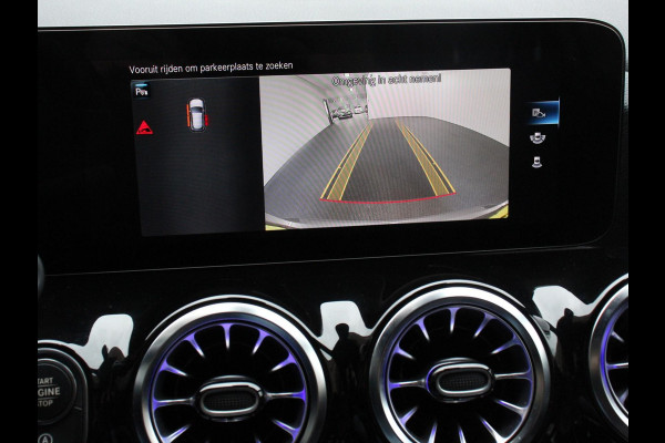 Mercedes-Benz GLA 200 Progressive | Climate control | Parkeersensoren | Apple carplay/ Andriod auto | Verwarmde voorstoelen | LED | Achteruitrijcamera | Adeptive cruise control