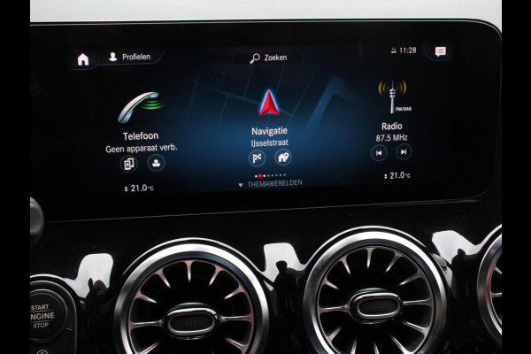 Mercedes-Benz GLA 200 Progressive | Climate control | Parkeersensoren | Apple carplay/ Andriod auto | Verwarmde voorstoelen | LED | Achteruitrijcamera | Adeptive cruise control