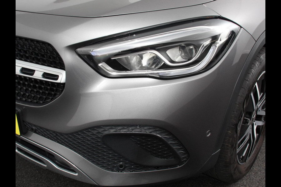 Mercedes-Benz GLA 200 Progressive | Climate control | Parkeersensoren | Apple carplay/ Andriod auto | Verwarmde voorstoelen | LED | Achteruitrijcamera | Adeptive cruise control