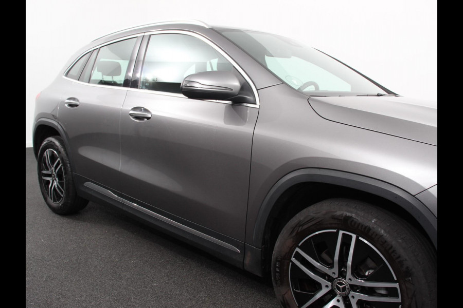 Mercedes-Benz GLA 200 Progressive | Climate control | Parkeersensoren | Apple carplay/ Andriod auto | Verwarmde voorstoelen | LED | Achteruitrijcamera | Adeptive cruise control