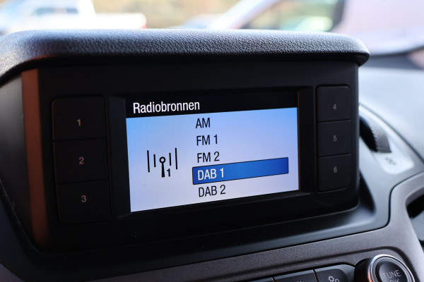 Ford Transit Connect 1.5 EcoBlue L2 AUT | L+R Schuifdeur | Cruise control | Stoelverwarming | Trekhaak | PDC V+A | Airco | Automaat | Dealer onderhouden | Nieuwe APK